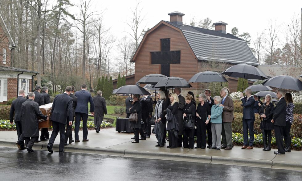 Begravelse: Forlagssjef Svein Andersen skriver om fredagens begravelse, der han sammen med 2300 andre fulgte Billy Graham til den siste hvile.
 Foto: NTB/Scanpix