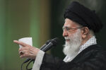 Khamenei truer Israel med kraftig motsvar