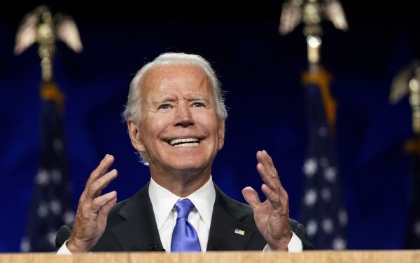 Biden slipper unna kritisk presse