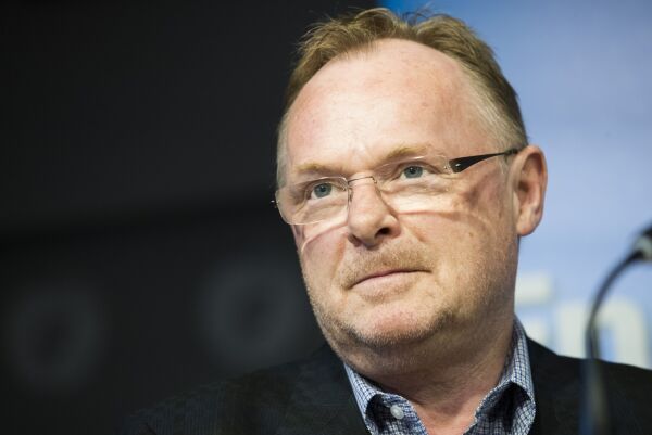 Per Sandberg går av etter uker med massivt press