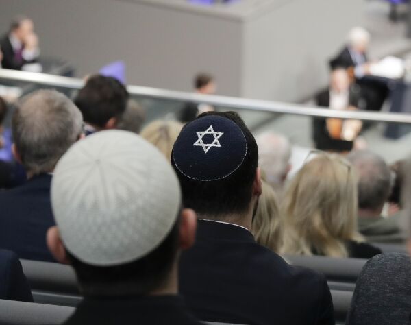 Israels president reagerer kraftig på tysk kalott-advarsel