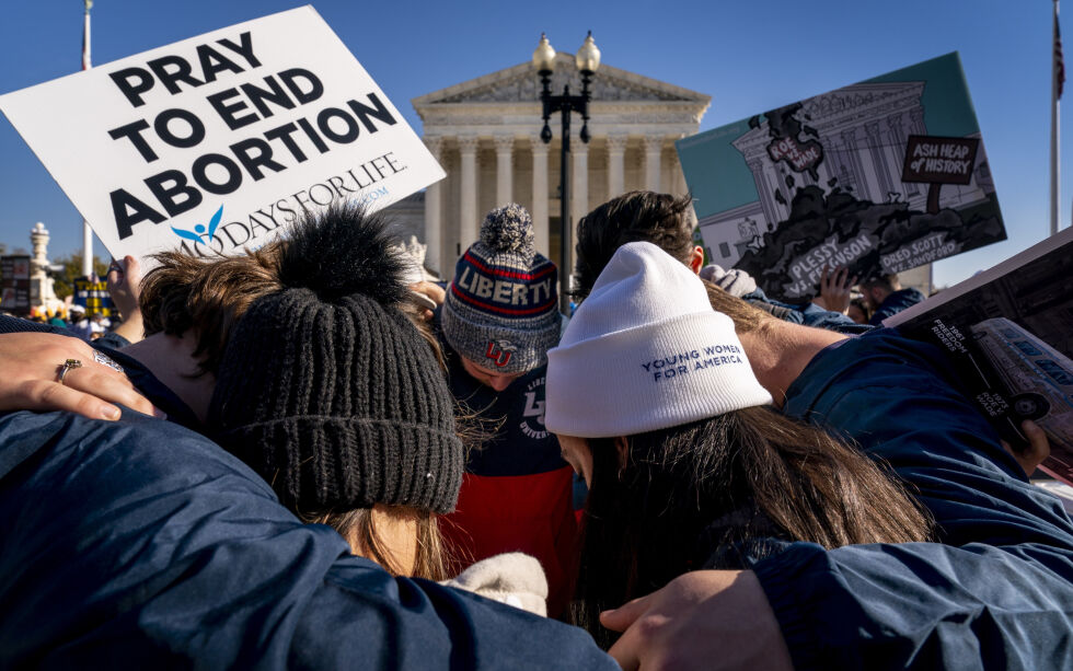 Massiv bønn og en endring i flertallet i høyesterett førte til en endring i abortsaken i USA, men kampen er ikke over. Illustrasjonsbilde.
 Foto: Andrew Harnik/Ap/NTB