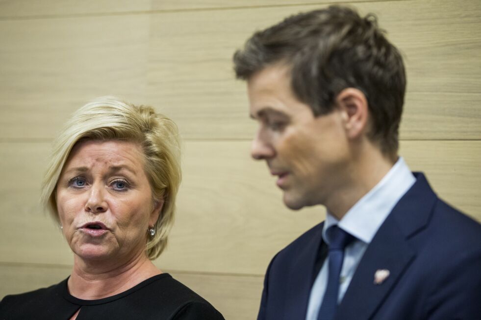 FrP-leder Siv Jensen mener Knut Arild Hareide og KrF ser for seg et luftslott når de går inn for sentrum-Høyre-regjering uten hennes parti.
 Foto: NTB Scanpix
