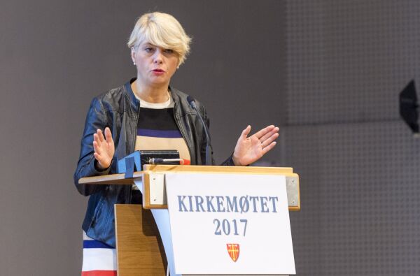 Bare vel halvparten av barna i Norge blir døpt