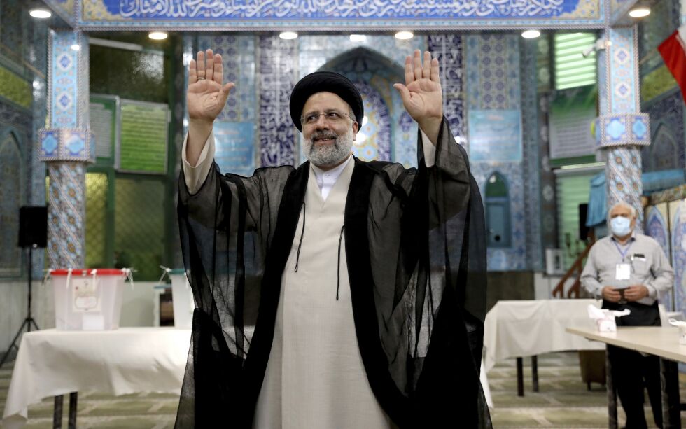 Ultrakonservative Ebrahim Raisi tas denne uka i ed som Irans nye president. En av hans største utfordringer blir atomforhandlingene med Vesten.
 Foto: Ebrahim Noroozi