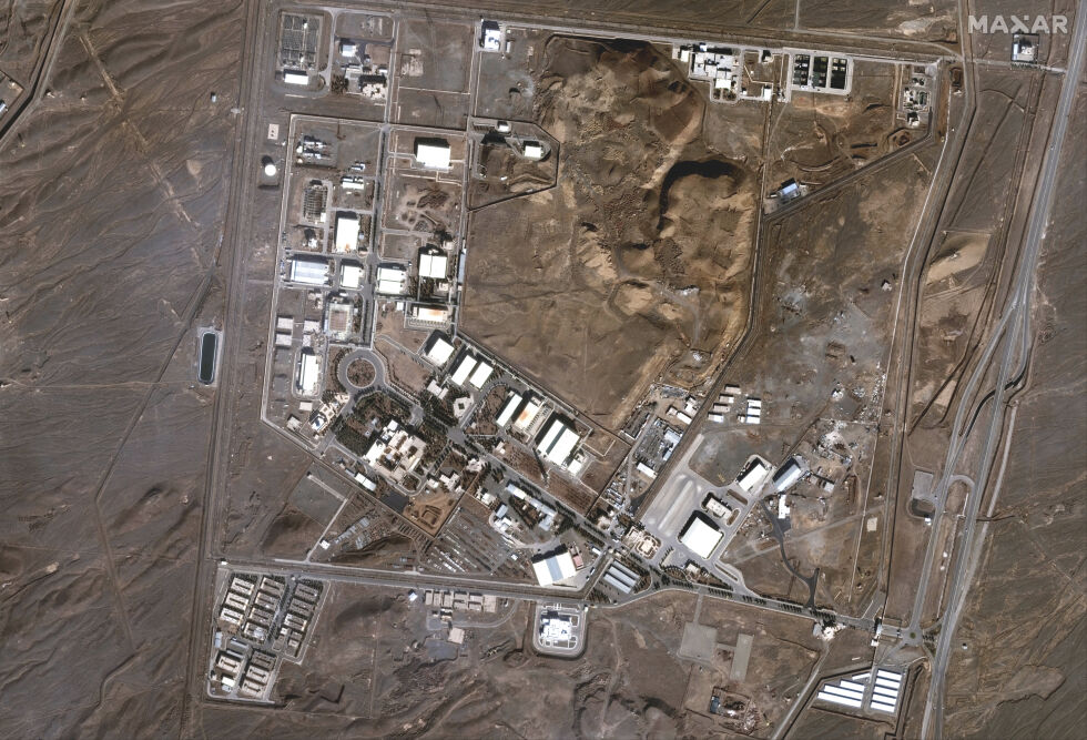 Israel uskadeliggjorde omfattende deler av Irans atomkapasitet natt til fredag. Blant målene var atomanlegget i Natanz.
 Foto: Maxar Technologies / AP / NTB