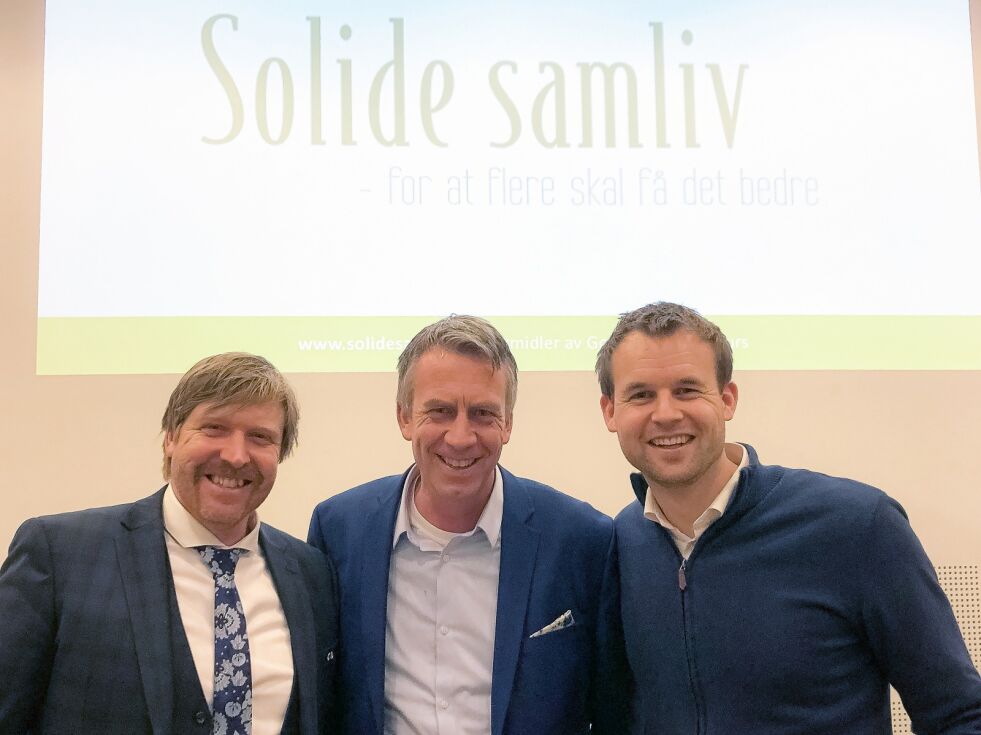 FELLES ØNSKE: Daglig leder Øystein Samnøen (t.v.) og styremedlem Trond Sæthren i Solide samliv sammen med barne- og familieminister Kjell Ingolf Ropstad. De deler ønsket om at flere skal få det bedre gjennom å delta på samlivskurs.
 Foto: Nina Ravndal og Ludvig Kristoffer Samnøen