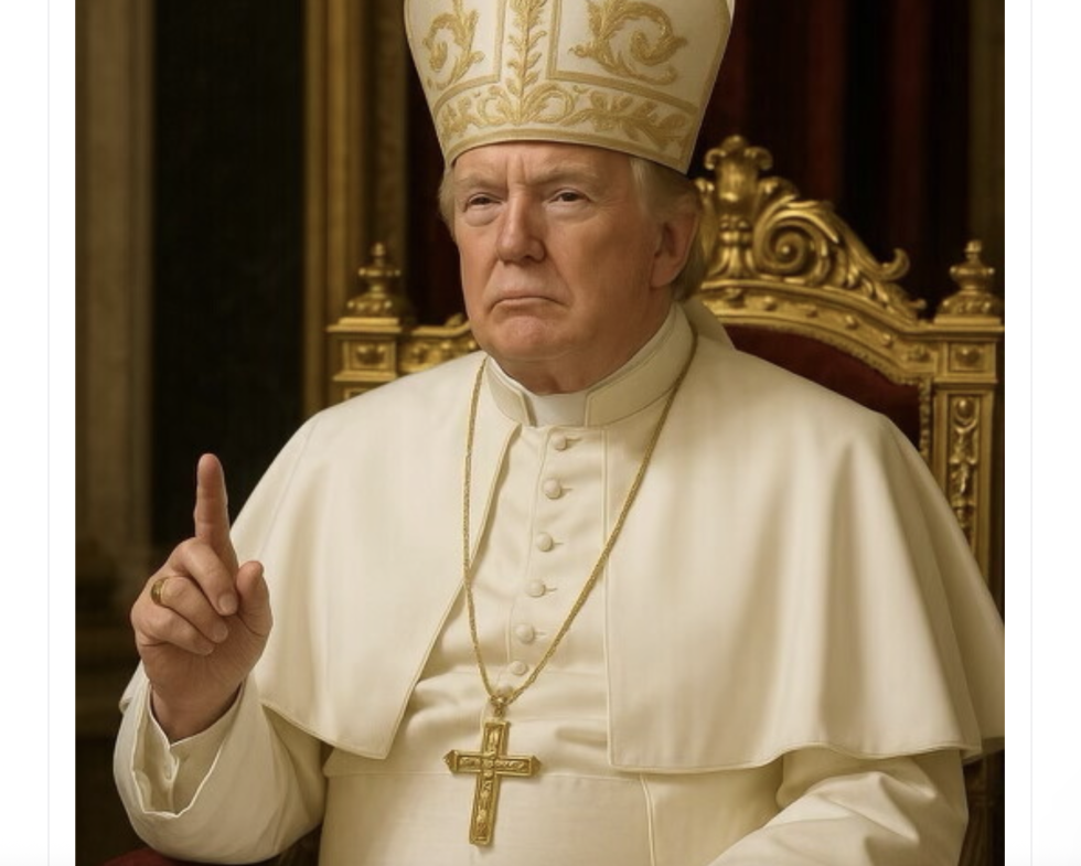 Donald Trump har postet et bilde av seg selv som ny pave i sosiale medier.
 Foto: Skjermdump: Truth Social