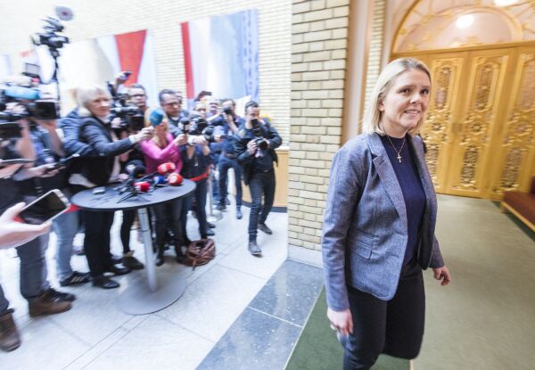 Listhaug gir ut bok – regner med bråk