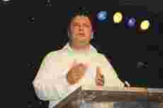 Evangelist Jørn Strand tror på teltmøtenes tid