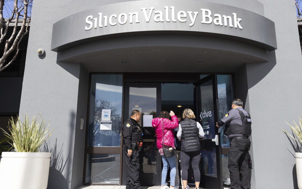 STENGT: USAs 16. største bank, SVB, har gått konkurs.
 Foto: NTB/AP/Benjamin Fanjoy