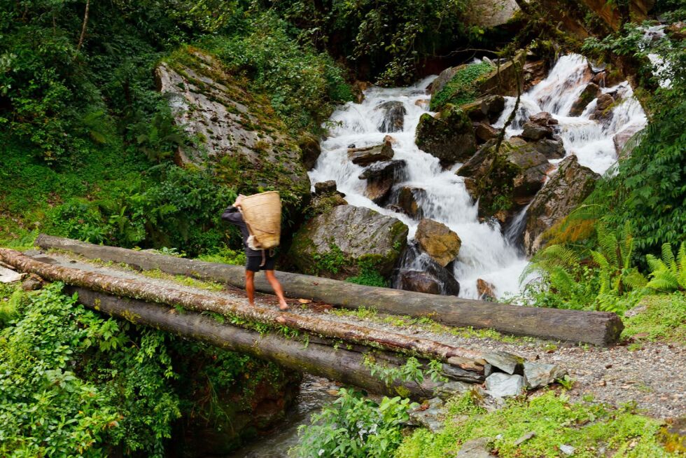 LIKHETER: Det er mange likheter mellom naturen i Nepal og Norge mener Line Konstali i HimalPartner. Nå oppfordrer de grasrota til flellturer i Norge til inntekt for misjonsarbeidet i Himalaya.
 Foto: Einar Horsberg, HimalParner