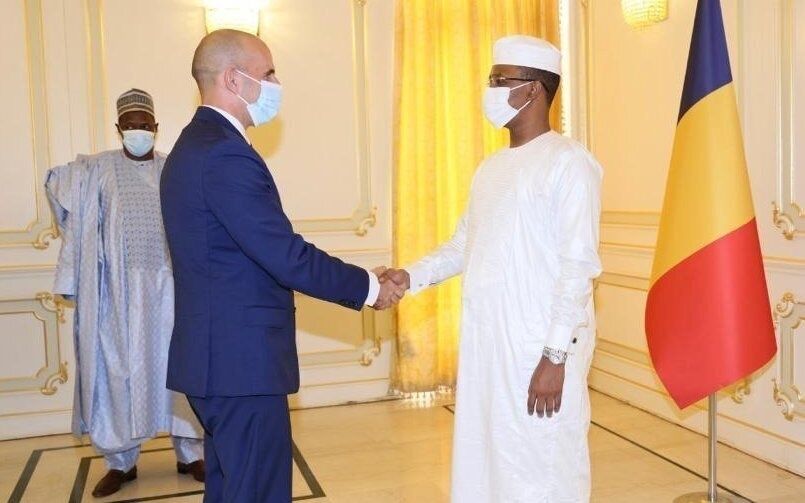 Israels ambassadør Ben Bourgel møter presidenten for Tsjad Mahamat Idriss Deby Itno før han offisielt tiltrer sin ville som ambassadør i den sentralafrikanske republikken.
Foto: Israels utenriksdepartement/TPS