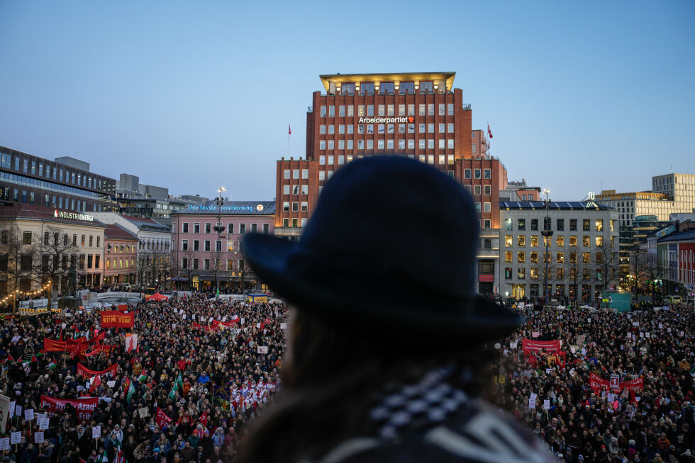 Markeringen av den internasjonale kvinnedagen på Youngstorget i Oslo, 8. mars 2024.
 Foto: Javad Parsa / NTB.