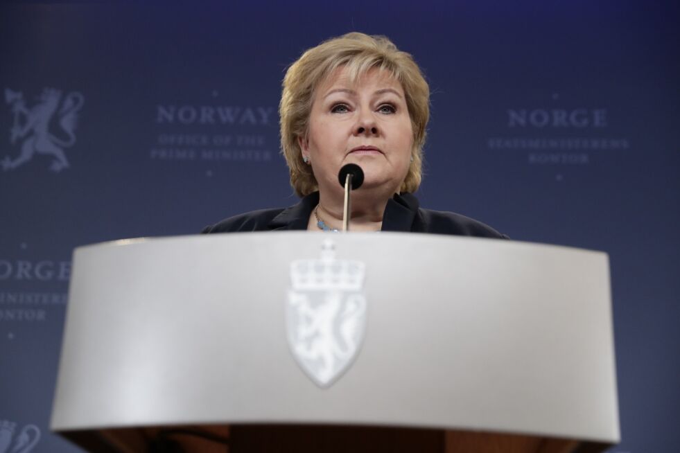 – Vi må puste med magen og begynne å diskutere politikk igjen, sier statsminister Erna Solberg. Foto: Berit Roald / NTB scanpix