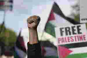 Komiker jaget israeler ut fra standup forestilling