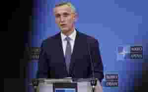 Nato sender flere skip og fly til Øst-Europa