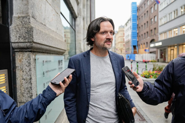 Sentrale KrF-politikere vil ikke kommentere tillit til Bollestad før krisemøte