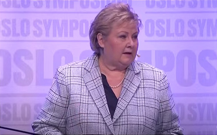 Erna Solberg (H) gikk tydelig ut mot Støres Palestina-anerkjennelse i FN.
 Foto: Skjermdump YouTube / Kanal 10