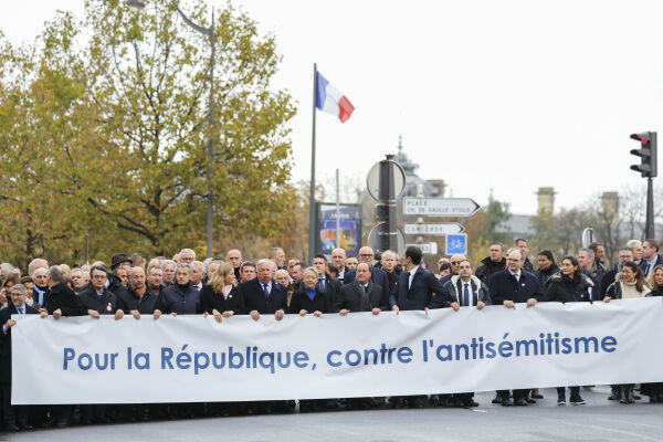 Demonstrerte mot økende antisemittisme i Frankrike