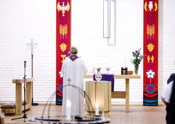 Ti tusen har meldt seg ut av Den norske kirke i år