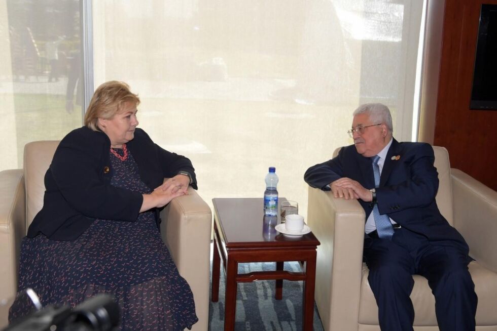 MØTTES I ADDIS: Statsminister Erna Solberg (H) konfronterte de palestinske selvstyremyndighetenes president Mahmoud Abbas med Norges holdning til fangelønnsordningen.
 Foto: Mahmoud Abbas´ Facebook-side