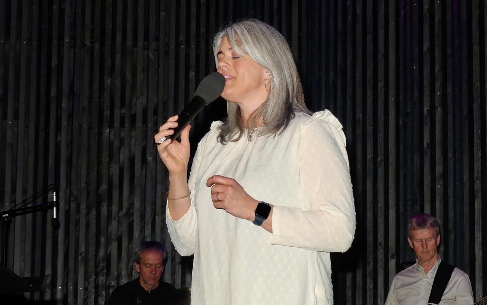 VOKALIST: Anita Kristensen har vært med flere ganger før, og deltok under jubileums-sangmøtet i Vennesla.
 Foto: Geir Øynes