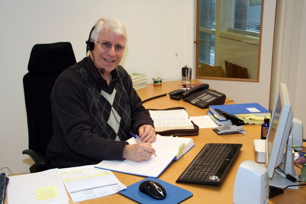 Svein-Magne Pedersen ber om helbredelse for en mengde innringere fra sitt kontor i Vennesla.
 Foto: Tor-Bjørn Nordgaard