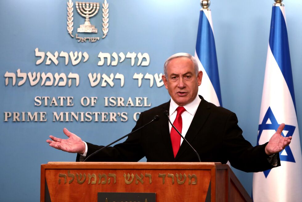 Israels statsminister Benjamin Netanyahu får lov av Høyesterett å danne regjering til tross for at han er under tiltale.
 Foto: Gali Tibbon/NTB Scanpix