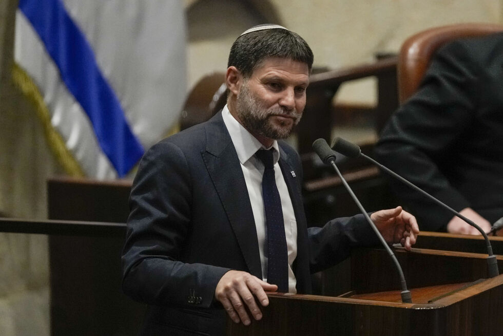 Finansminister Bezalel Smotrich og hans kabinett har godkjent ekstra bevilgninger for å dekke kostnadene med de internt fordrevne flyktningene i Israel.
 Foto: AP Photo/Maya Alleruzzo, File /NTB