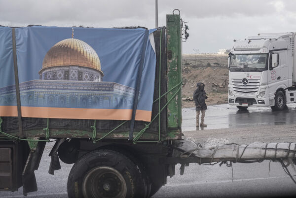 Israel åpner overgangen Kerem Shalom til Gaza for nødhjelp