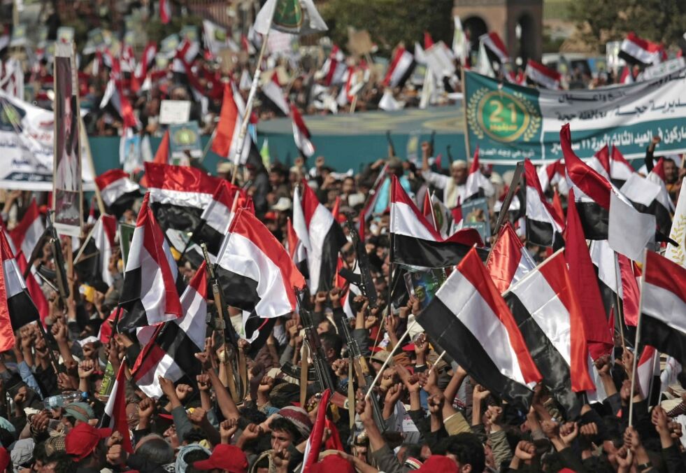 Houthi-opprørerne i Jemen feirer overtakelsen av hovedstaden Saana. Houthi-gruppen er alliert med Iran og kjemper i borgerkrigen mot det jemenittiske regimet som er alliert med Saudi-Arabia. Arkivfoto.
 Foto: AP / NTB Scanpix