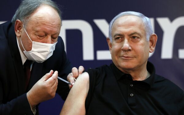 Hyller Netanyahu for at landet er på vei ut av krisen