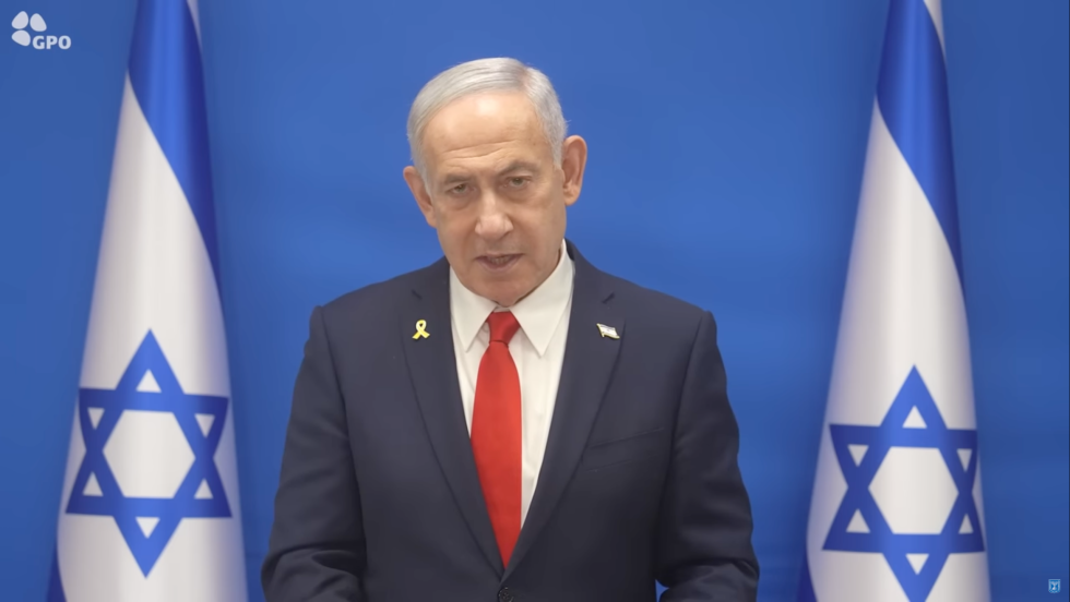 Israels statsminister Benjamin Netanyahu talte til det iranske folk fredag kveld.
 Foto: Skjermdump / YouTube