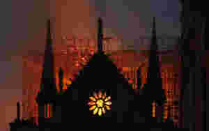 Middelaldergraver funnet under Notre-Dame i Paris
