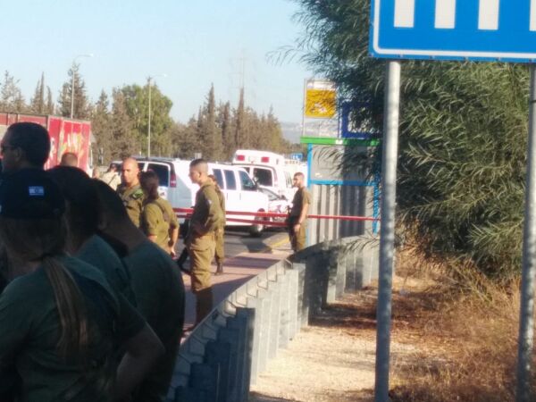 Israelsk kvinne knivstukket i terrorangrep