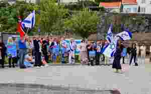 700 stilte opp for Israel i Grimstad og Ålesund