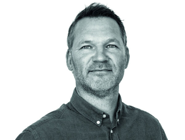 Herren kaller på deg!