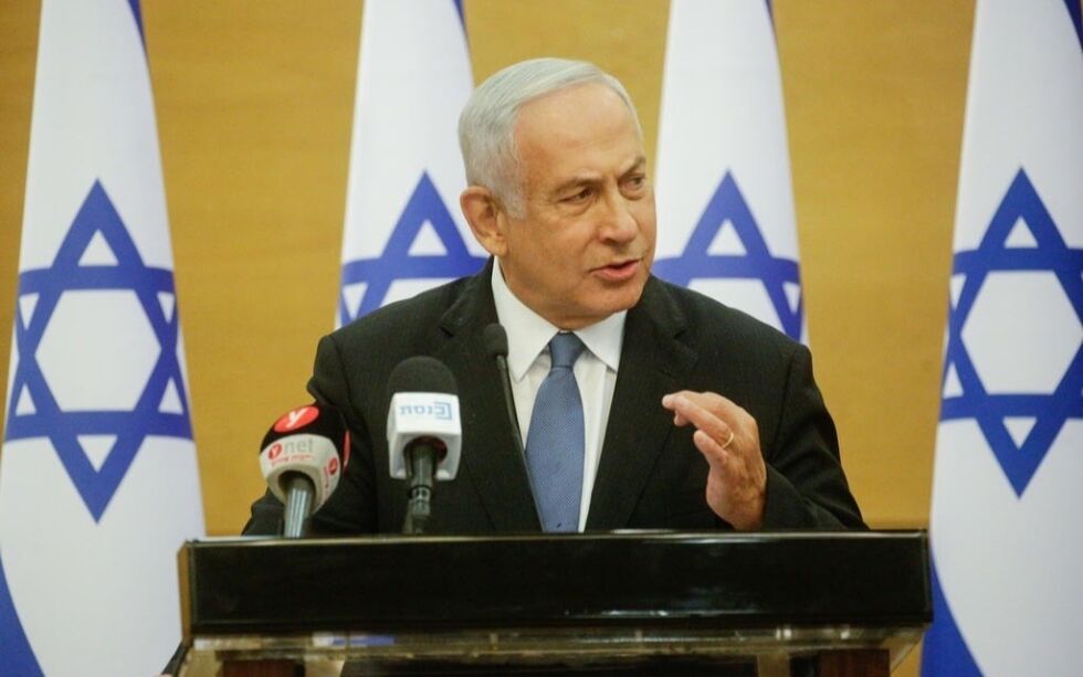 Benjamin Netanyahu, formann for Likud-partiet, under et møte i Knesset. Jerusalem, 25. oktober 2021.
 Foto: Shalev Shalom/TPS