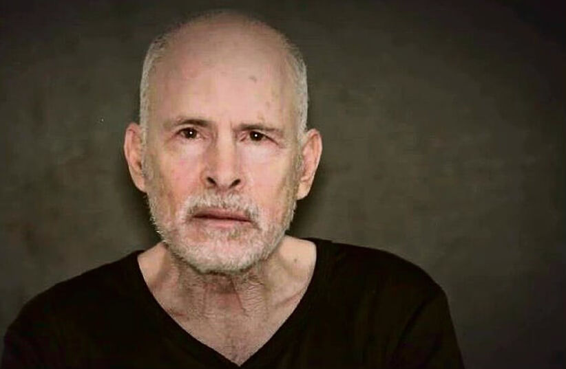 Keith Siegel blir fortsatt holdt som gissel i Gaza.
 Foto: Skjermdump Hamas propagandavideo