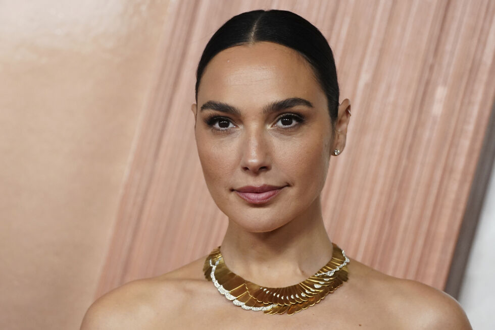 Gal Gadot her fra Oscar-utdelingen søndag i Los Angeles.
 Foto: NTB/Jordan Strauss/Invision/AP