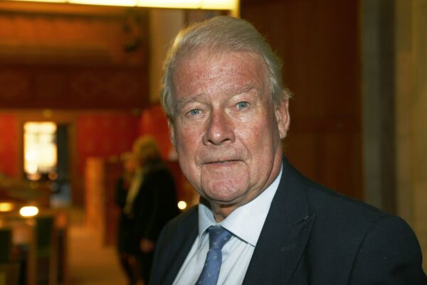 Hagen har ikke gitt opp slaget om Nobelkomiteen