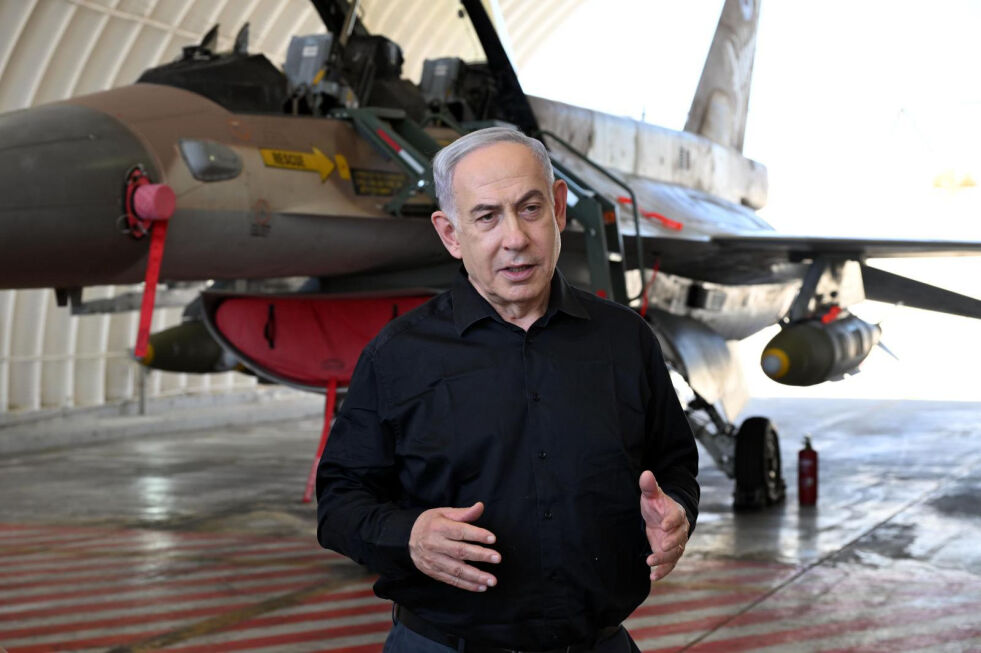 – Luftforsvaret er vår jernhånd, som vet hvordan man treffer fiendens myke punkter. Hvis vi må – kan vi bevise det igjen, enda kraftigere, sier Israels statsminister.
 Foto: Haim Zach (GPO)