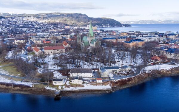 – Trist å måtte avlyse påskegudstjenestene
