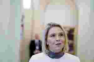 «Stortingspresidenten bør vurdere sin stilling»