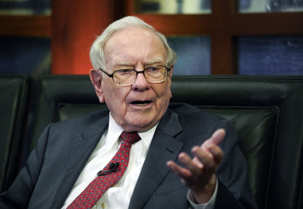 Warren Buffett er en av verdens mest kjente investorer. Med en formue på 135 milliarder dollar, er han nummer ni på Bloombergs liste over verdens rikeste i mai 2024.
 Foto: AP Photo/Nati Harnik