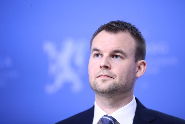 Regjeringen vil gi reiselivet seks ganger lenger tid til å refundere reiser