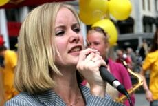Advarer mot å lefle med Arbeider-partiet