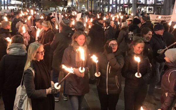 Arrangerer fakkeltog 7. oktober i Bergen