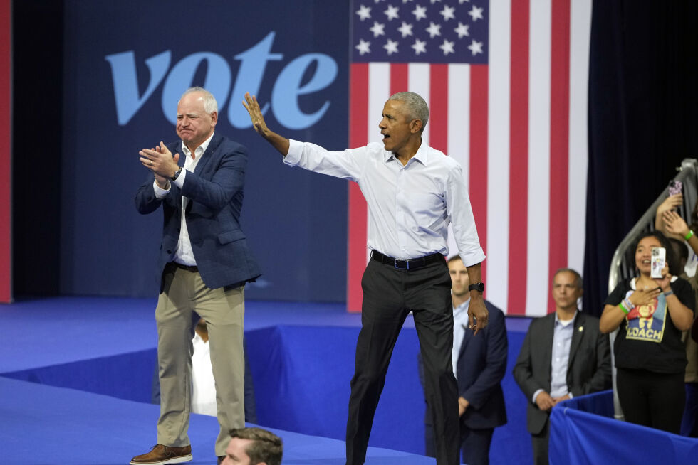 Tim Walz og tidligere president Barack Obama på et valgkampmøte 22. oktober i Madison, Wisconsin.
 Foto: NTB / AP / Morry Gash